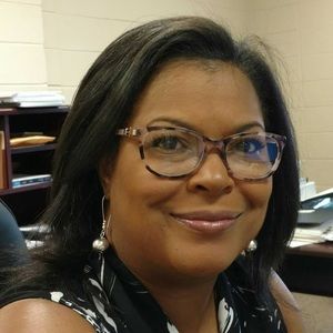 Meet your Posher, Cassandra